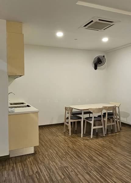 Kediaman Servis untuk Disewa di SOHO @ Zetapark - Eva Yap - Dining Room - PropertyGuru.com.my