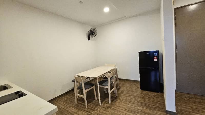 Kediaman Servis untuk Disewa di SOHO @ Zetapark - Eva Yap - Dining Room - PropertyGuru.com.my