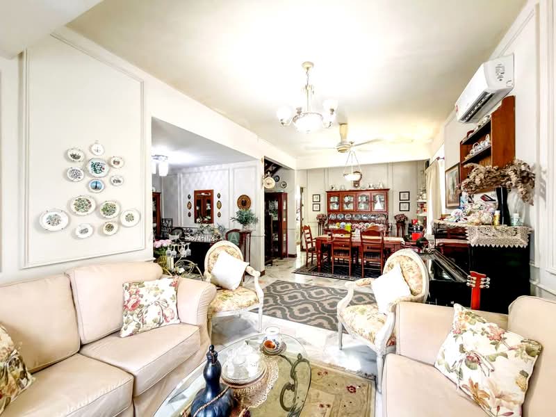 2-storey Terraced House for Sale in Usj 1 (Subang Jaya) - Akmal Adam - Living Room - PropertyGuru.com.my