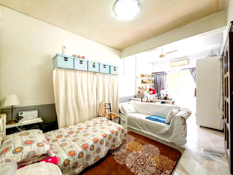 2-storey Terraced House for Sale in Usj 1 (Subang Jaya) - Akmal Adam - Living Room - PropertyGuru.com.my