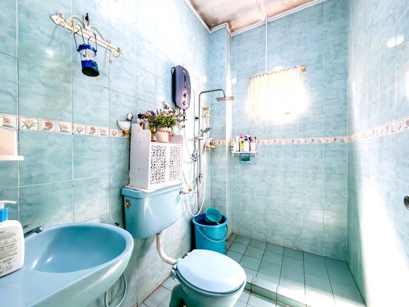 2-storey Terraced House for Sale in Usj 1 (Subang Jaya) - Akmal Adam - Bathroom - PropertyGuru.com.my