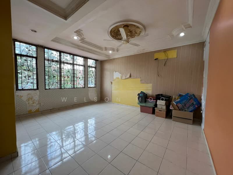 Rumah Teres 2-Tingkat untuk Dijual di Ukay Bistari (Ulu Kelang) - Welson Moo - Living Room - PropertyGuru.com.my