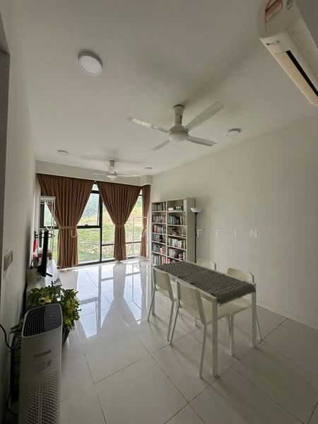 Kediaman Servis untuk Dijual di The Ridge - ZULL ARIFFIN - Living Room - PropertyGuru.com.my