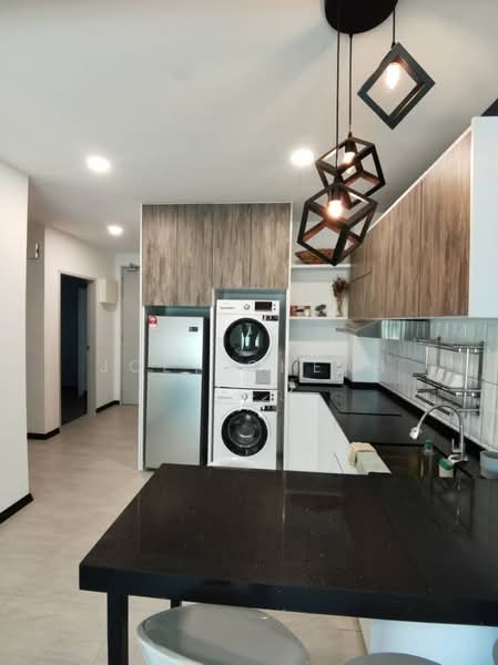 Service Residence for Rent at Suasana @ Utropolis - Joey Cheah - Kitchen - PropertyGuru.com.my