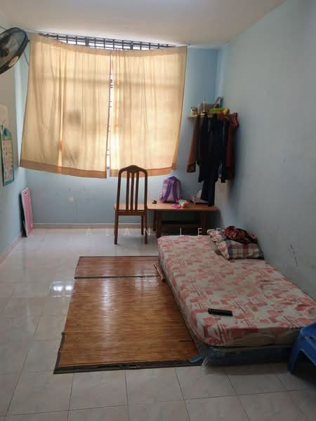 Rumah Flat untuk Dijual di Taman Putri Kulai - Alan Lee - Bedroom - PropertyGuru.com.my