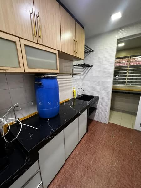 2-storey Terraced House for Sale in Bandar Botanic (Klang) - Daniel Kok - Kitchen - PropertyGuru.com.my