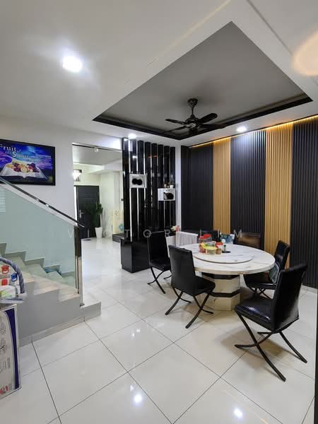 Rumah Teres 2-Tingkat untuk Dijual di Taman Dato' Chellam (Ulu Tiram) - Victor Lim - Dining Room - PropertyGuru.com.my