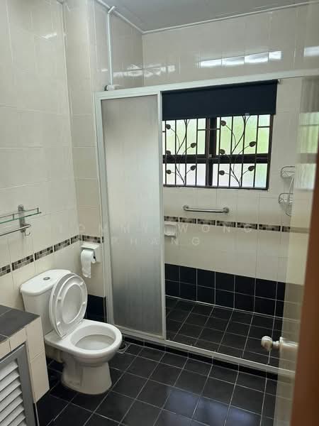Rumah Teres 2-Tingkat untuk Dijual di Bandar Kinrara (Selangor) - Tommy Wong Phang - Bathroom - PropertyGuru.com.my