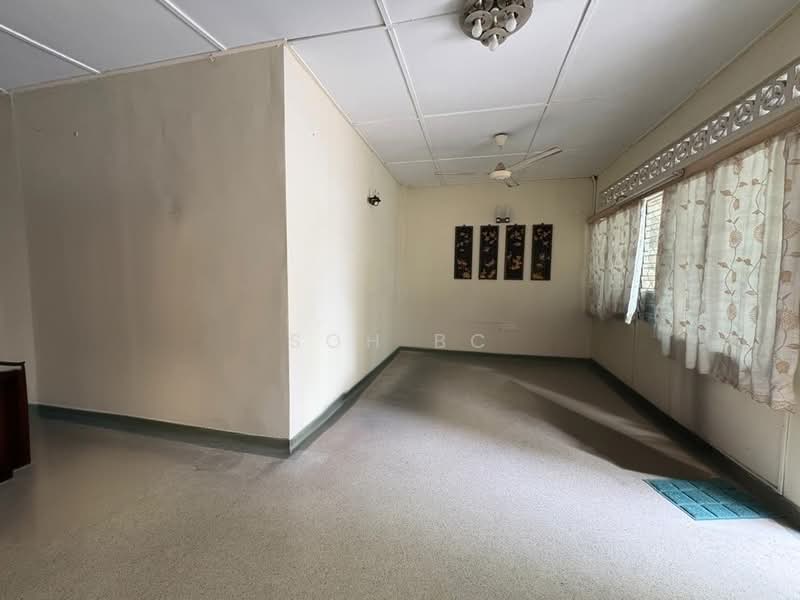 1-storey Terraced House for Rent in Seksyen 14 (Petaling Jaya) - Soh BC - Living Room - PropertyGuru.com.my
