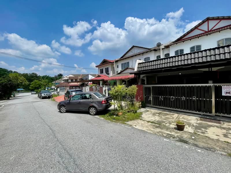 Rumah Teres 2-Tingkat untuk Dijual di Batu Caves (Selangor) - Shaziery Iskandar - Exterior - PropertyGuru.com.my