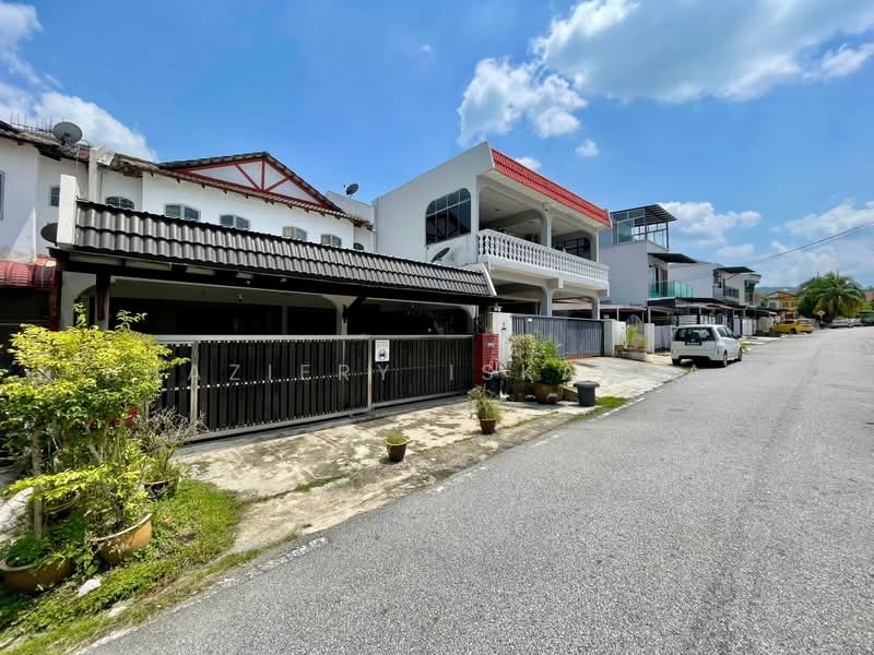 Rumah Teres 2-Tingkat untuk Dijual di Batu Caves (Selangor) - Shaziery Iskandar - Exterior - PropertyGuru.com.my