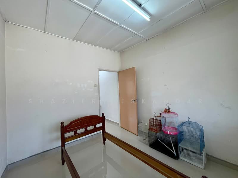Rumah Teres 2-Tingkat untuk Dijual di Batu Caves (Selangor) - Shaziery Iskandar - Bedroom - PropertyGuru.com.my