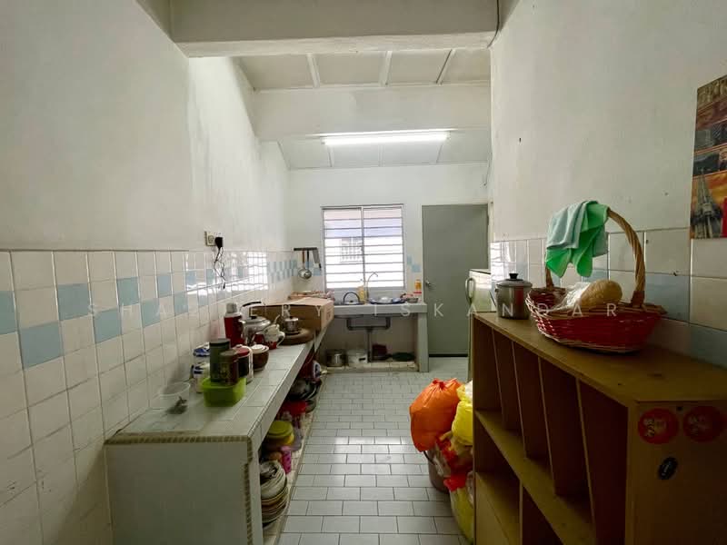 Rumah Teres 2-Tingkat untuk Dijual di Batu Caves (Selangor) - Shaziery Iskandar - Kitchen - PropertyGuru.com.my