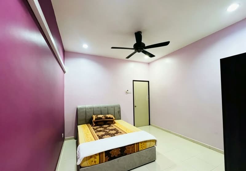 3-storey Terraced House for Rent in Bandar Bukit Tinggi 2 (Klang) - John Tee - Bedroom - PropertyGuru.com.my