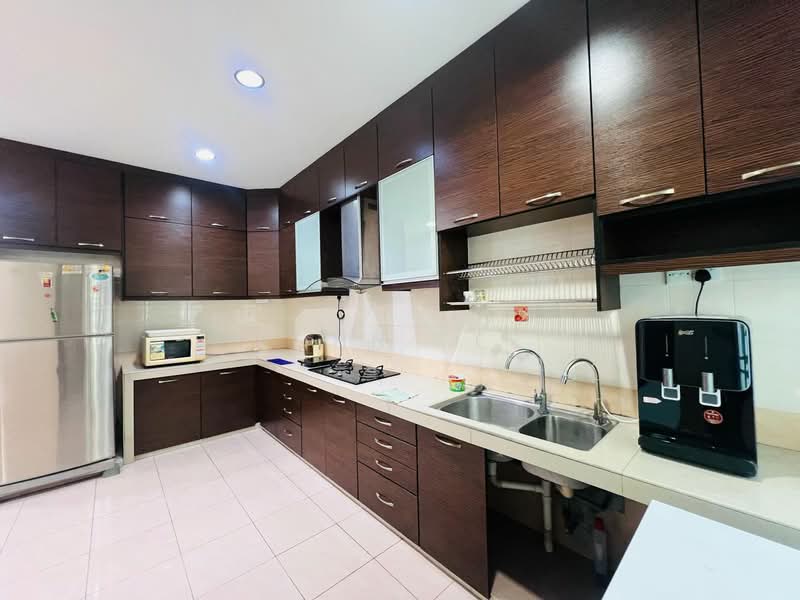 3-storey Terraced House for Rent in Bandar Bukit Tinggi 2 (Klang) - John Tee - Kitchen - PropertyGuru.com.my