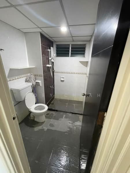Pangsapuri untuk Disewa di Mutiara View - Joey Cheah - Bathroom - PropertyGuru.com.my