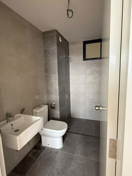 Kediaman Servis untuk Disewa di M Astra - Wei Shan - Bathroom - PropertyGuru.com.my