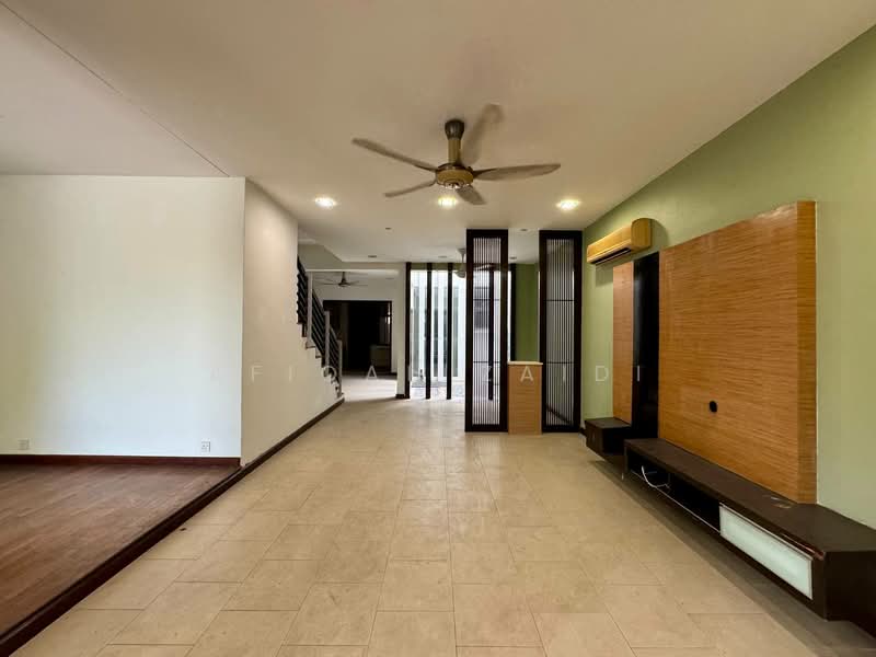 Rumah Teres 2-Tingkat untuk Dijual di Bukit Jelutong (Shah Alam) - Afiqah zaidi - Living Room - PropertyGuru.com.my