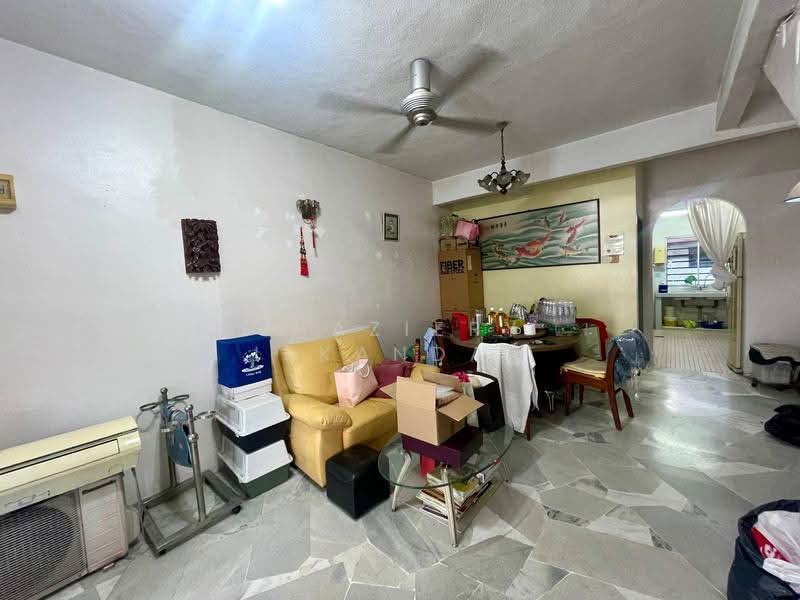 Rumah Teres 2-Tingkat untuk Dijual di Batu Caves (Selangor) - Shaziery Iskandar - Living Room - PropertyGuru.com.my