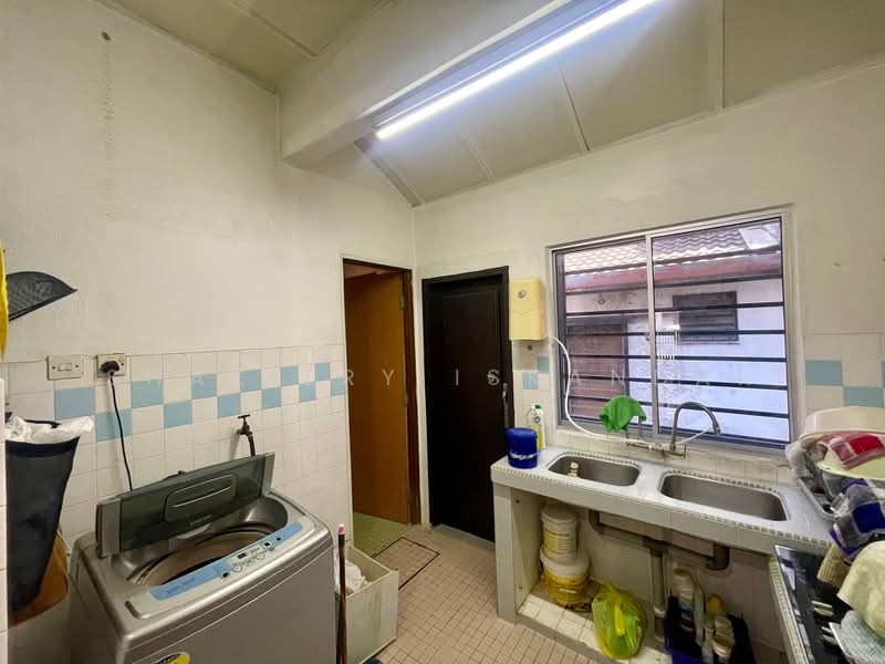 Rumah Teres 2-Tingkat untuk Dijual di Batu Caves (Selangor) - Shaziery Iskandar - Kitchen - PropertyGuru.com.my
