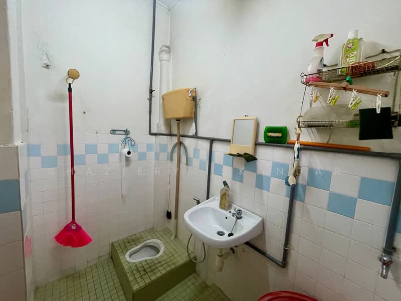 Rumah Teres 2-Tingkat untuk Dijual di Batu Caves (Selangor) - Shaziery Iskandar - Bathroom - PropertyGuru.com.my
