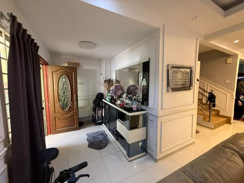 Terraced House for Sale in Taman Aman Putra (Puchong) - Nazrin Hakimin - Entrance - PropertyGuru.com.my