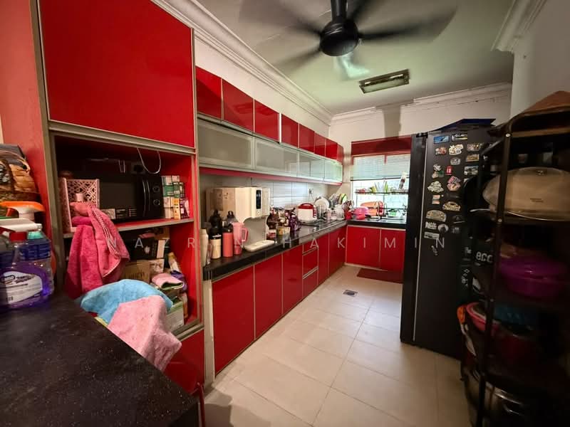 Terraced House for Sale in Taman Aman Putra (Puchong) - Nazrin Hakimin - Kitchen - PropertyGuru.com.my