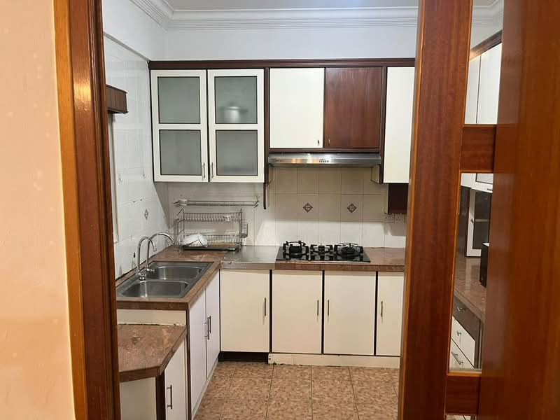Kondominium untuk Disewa di Gold Coast Resort Condominium - Joey Cheah - Kitchen - PropertyGuru.com.my