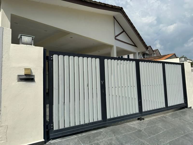 Rumah Teres 2-Tingkat untuk Dijual di Sungai Ara (Penang) - Lilly . - Exterior - PropertyGuru.com.my