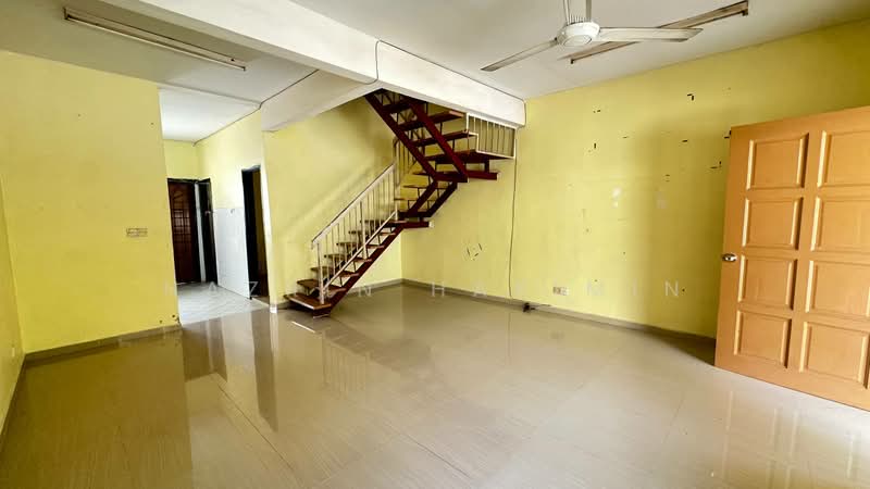 2-storey Terraced House for Sale in Bandar Tasik Puteri (Rawang) - Nazrin Hakimin - Living Room - PropertyGuru.com.my