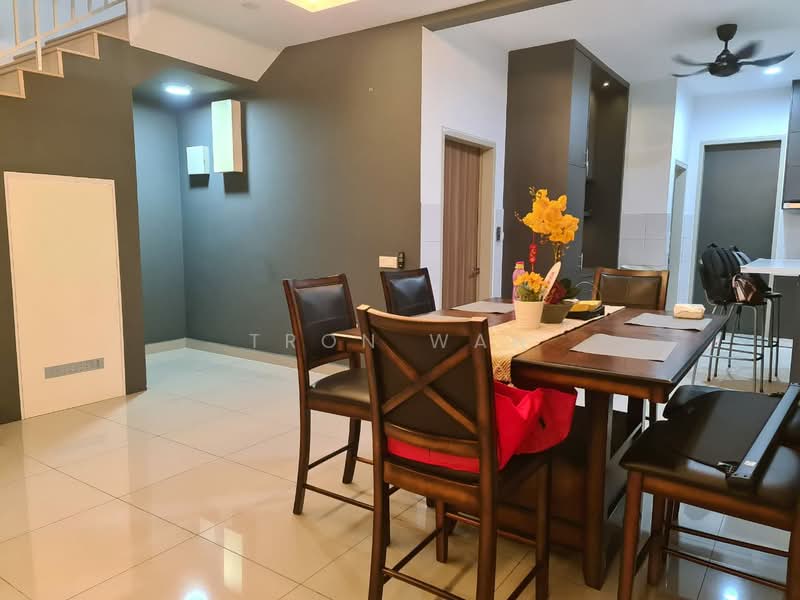 Rumah Teres untuk Disewa di Sepang (Selangor) - Tron Wan - Dining Room - PropertyGuru.com.my