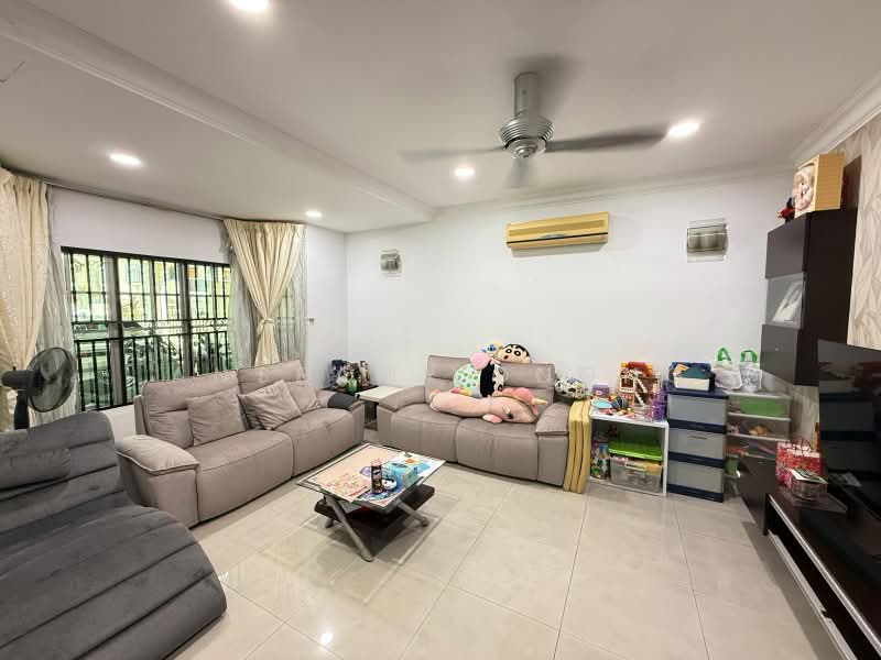 2-storey Terraced House for Sale in Taman Ehsan (Kepong) - Anthony Foong - Living Room - PropertyGuru.com.my