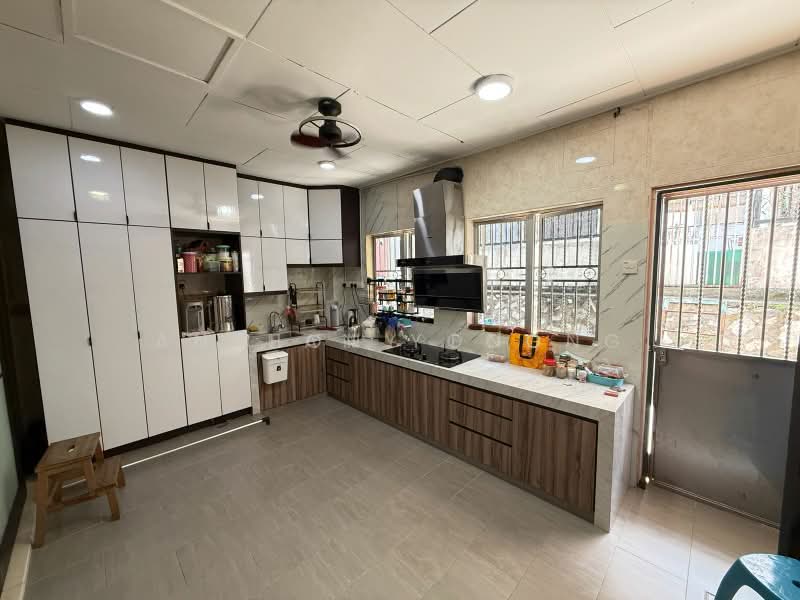 2-storey Terraced House for Sale in Taman Ehsan (Kepong) - Anthony Foong - Kitchen - PropertyGuru.com.my