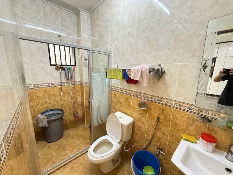 2-storey Terraced House for Sale in Taman Ehsan (Kepong) - Anthony Foong - Bathroom - PropertyGuru.com.my