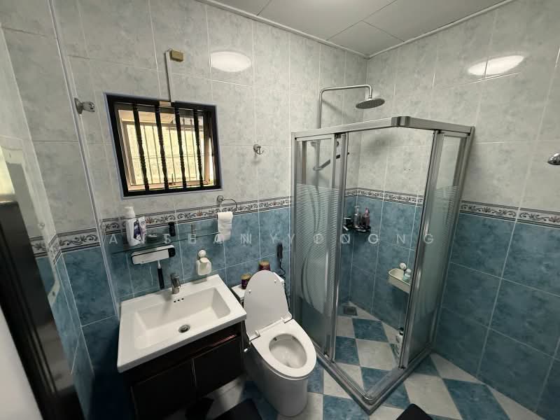 2-storey Terraced House for Sale in Taman Ehsan (Kepong) - Anthony Foong - Bathroom - PropertyGuru.com.my