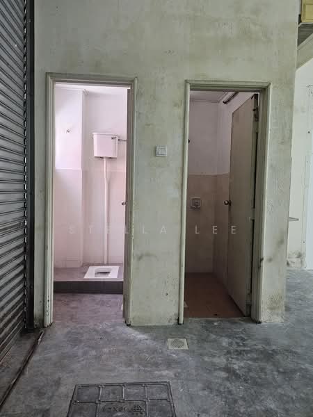 Kedai untuk Disewa di Bandar Sungai Long (Selangor) - Stella Lee - Bathroom - PropertyGuru.com.my