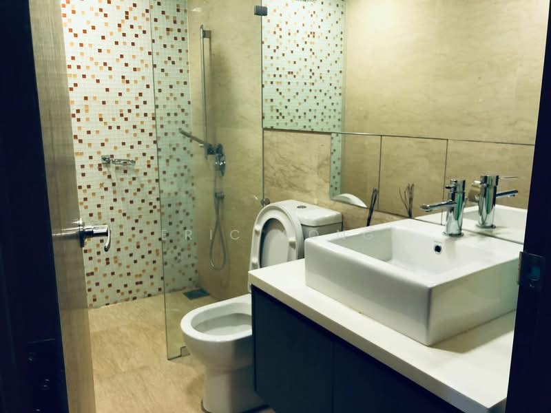 Kediaman Servis untuk Disewa di Regalia Residence - Eric Wong - Bathroom - PropertyGuru.com.my