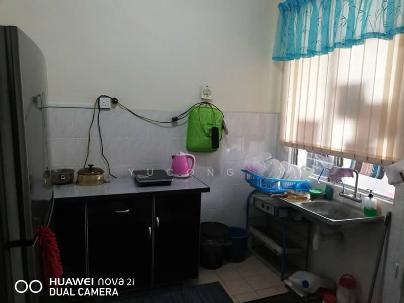 Pangsapuri untuk Dijual di Bayu Puteri 2 - Yucong . - Kitchen - PropertyGuru.com.my