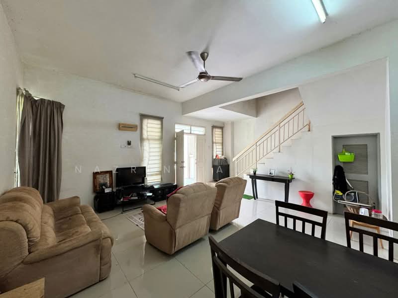 Semi-Detached House for Sale in Bandar Saujana Putra (Tanjong Duabelas) - Nazrin Hakimin - PropertyGuru.com.my