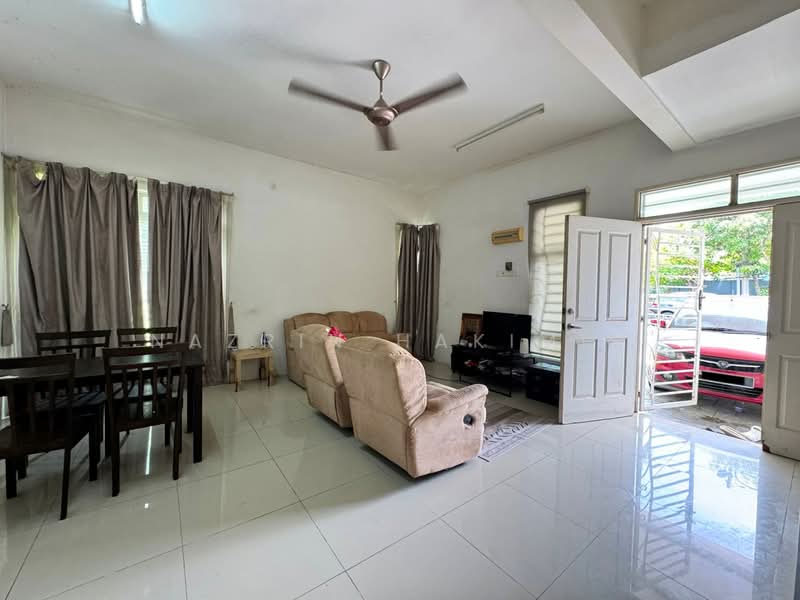 Semi-Detached House for Sale in Bandar Saujana Putra (Tanjong Duabelas) - Nazrin Hakimin - PropertyGuru.com.my