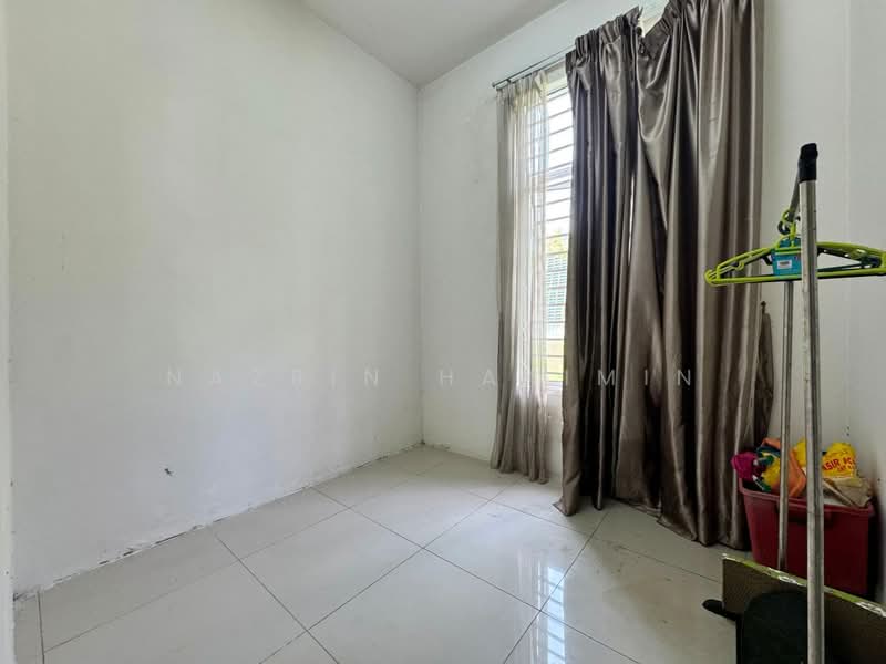 Semi-Detached House for Sale in Bandar Saujana Putra (Tanjong Duabelas) - Nazrin Hakimin - PropertyGuru.com.my