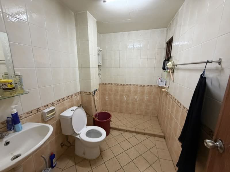 Pangsapuri untuk Dijual di Villa Danau - Mike Yap - Bathroom - PropertyGuru.com.my