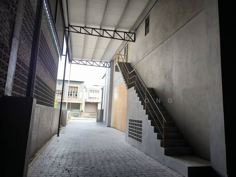 Kilang Berkembar untuk Dijual di Nilai (Negeri Sembilan) - Shaun Chong - Exterior - PropertyGuru.com.my