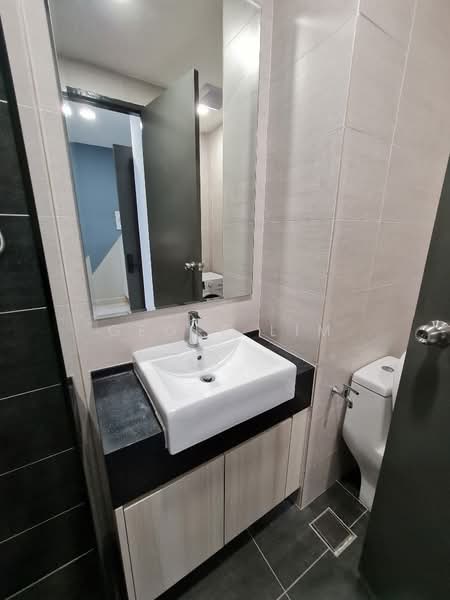 Kondominium untuk Disewa di Queensville - Geoff Lim - Bathroom - PropertyGuru.com.my