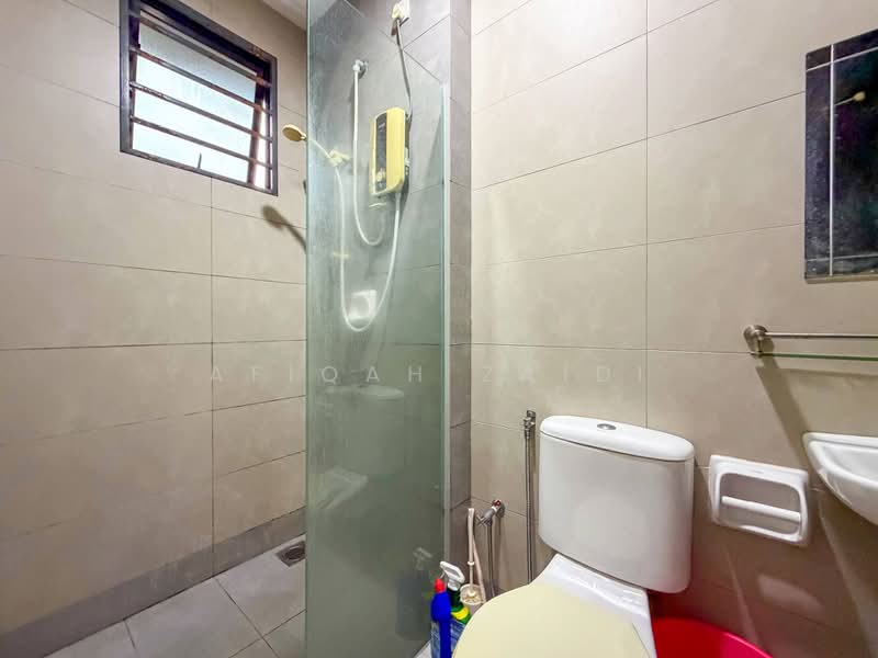 2.5-storey Terraced House for Sale in TTDI Grove (Kajang) - Afiqah zaidi - Bathroom - PropertyGuru.com.my