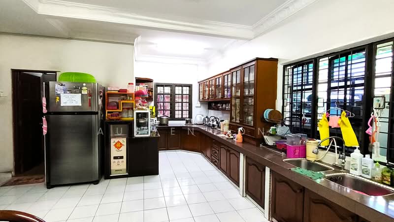 Bungalow House for Sale in Taman Paramount (Petaling Jaya) - Austen Fong - Kitchen - PropertyGuru.com.my