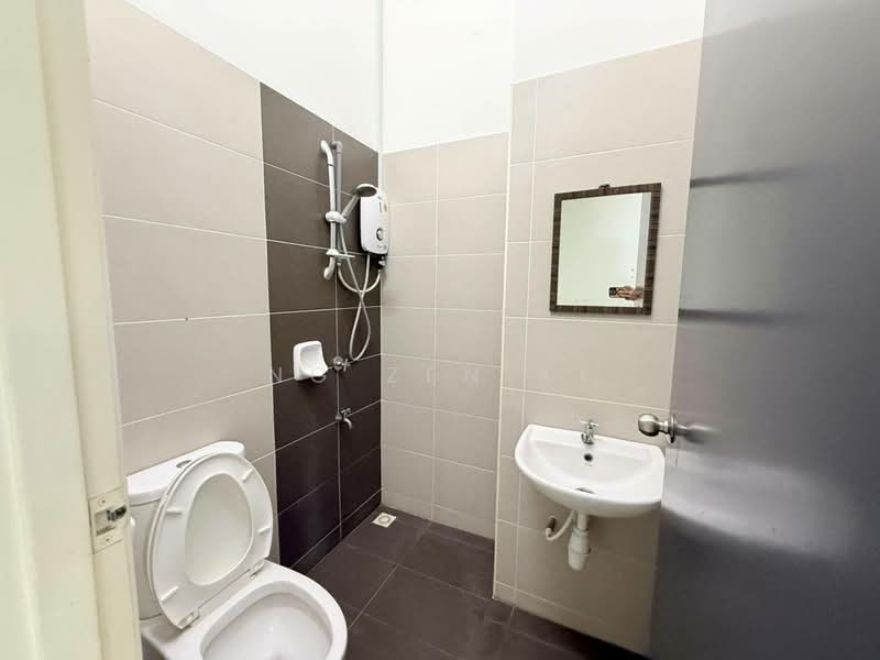 Rumah Teres 2-Tingkat untuk Dijual di Taman Mutiara Rini (Skudai) - NG ZEN XI - Bathroom - PropertyGuru.com.my