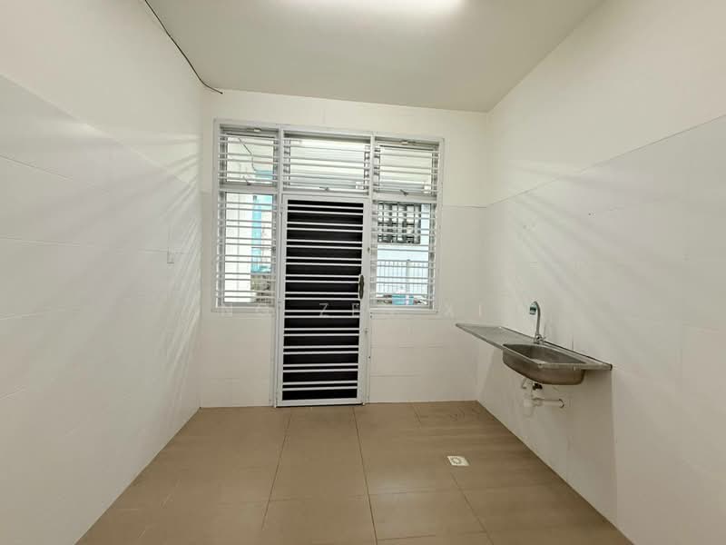 Rumah Teres 2-Tingkat untuk Dijual di Taman Mutiara Rini (Skudai) - NG ZEN XI - Kitchen - PropertyGuru.com.my