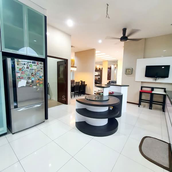 Bungalow House for Sale in Kulim Golf & Country Resort (Kulim) - Aswad . - Kitchen - PropertyGuru.com.my