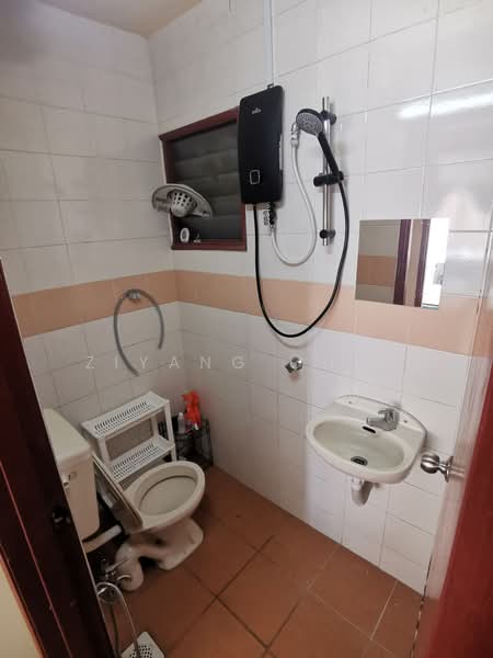 Apartment for Rent at Damai Apartment - Ziyang Chen - Bathroom - PropertyGuru.com.my